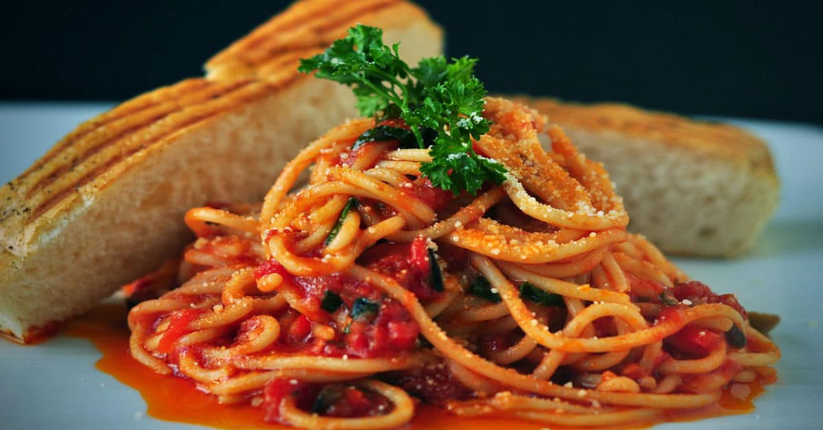 Spaghetti and other foods that can stain your teeth